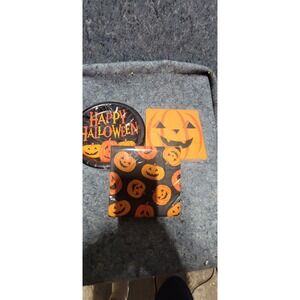 Halloween 1 Set of‎ Plates and 2 pkgs of Napkins New